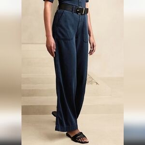 Banana Republic•Navy Blue Wide Leg Jean Pants, Size 12
